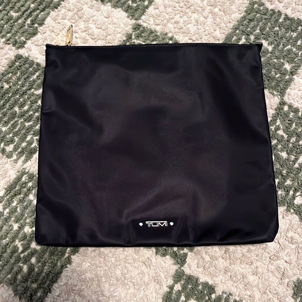 Tumi black zipper pouch
